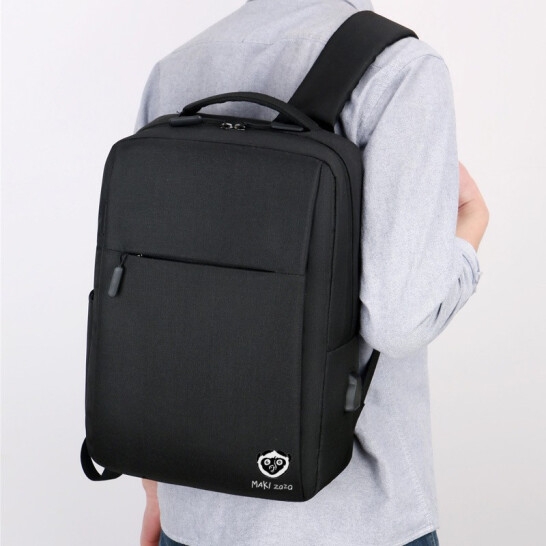 Maki zaza 极简主义USB休闲双肩包 MKZ-B003