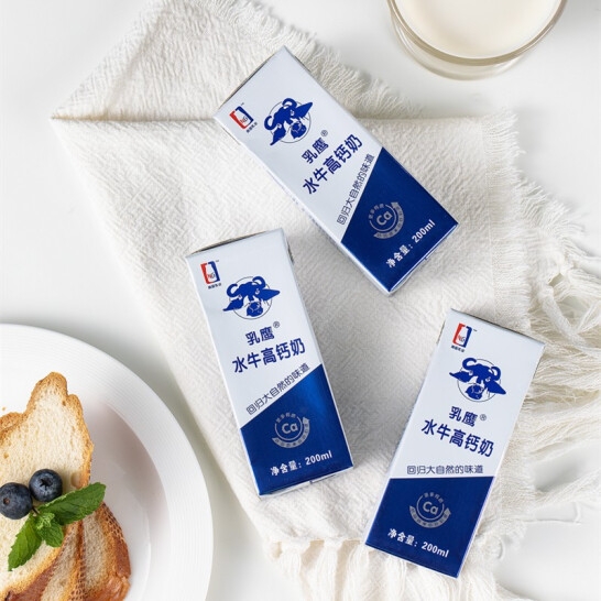 乳鹰 200ML乳鹰水牛高钙奶*12瓶/箱（礼盒装）